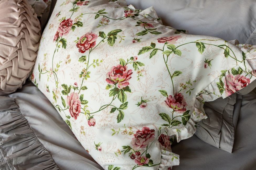 Trapunta matrimoniale a fiori 260x260 + copriguanciali 50x80 cm mod. ROSY - L'Atelier17